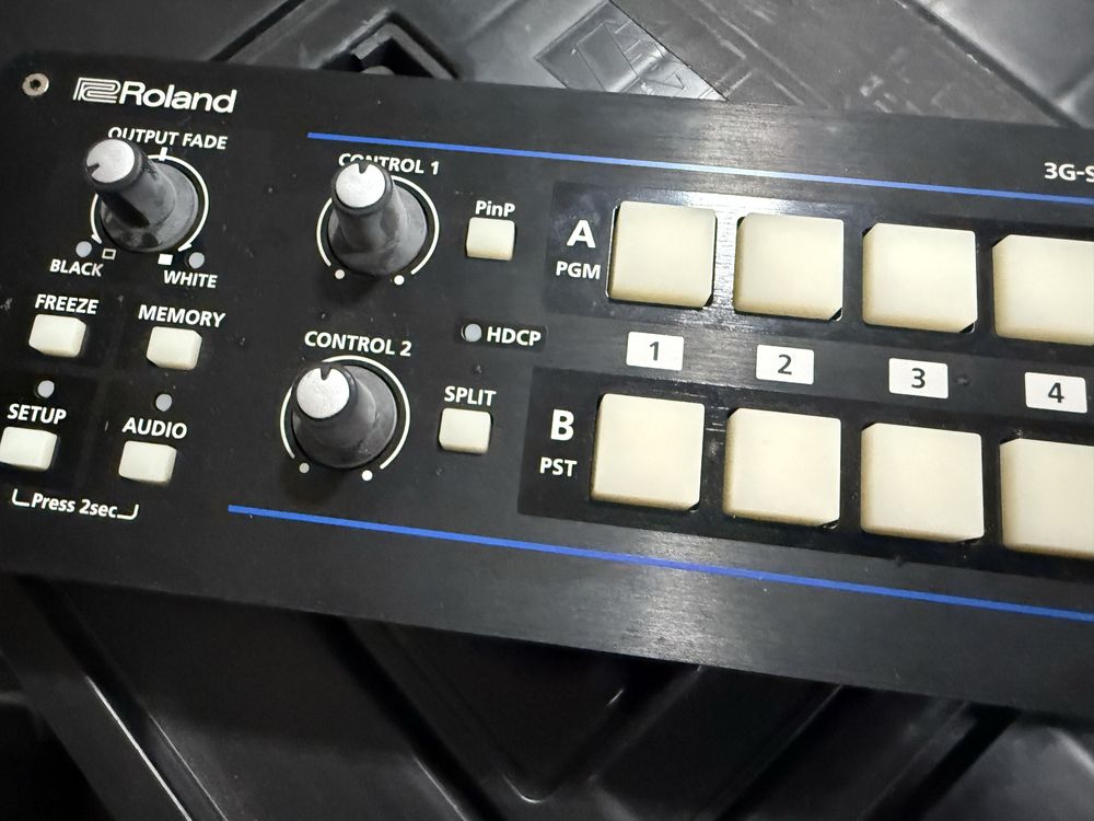 Misturador de Vídeo Roland 3G-SDI/HDMI