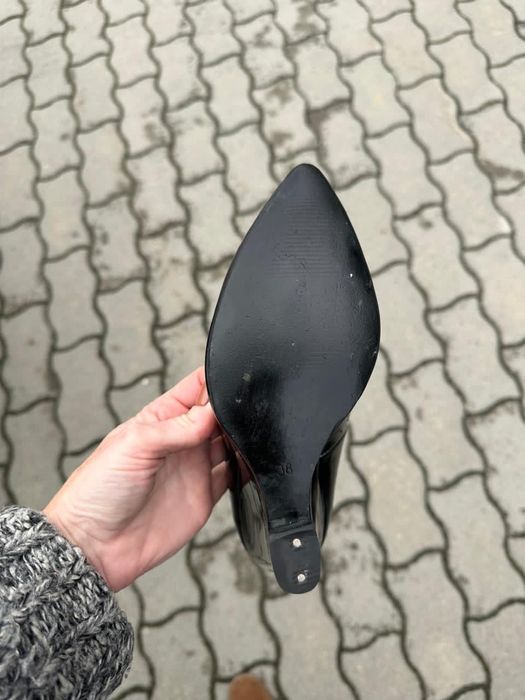 Чорні лакові мешти 38 розмір