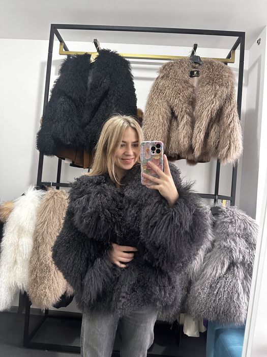 Трендова шубка з натуральної лами , шуба лама