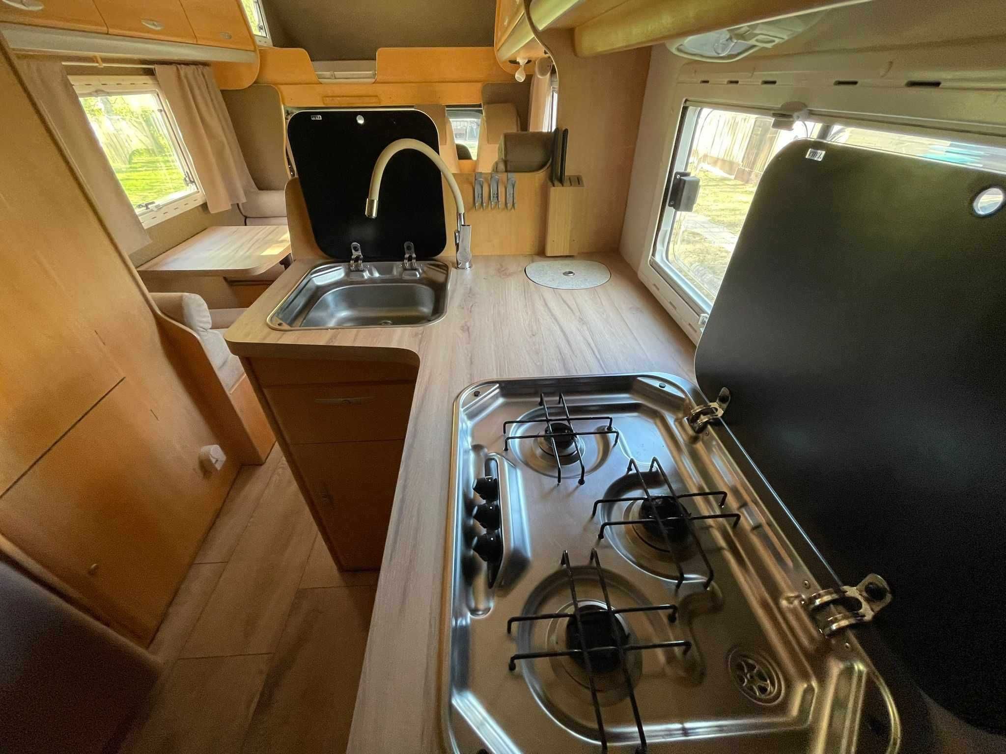 Na sprzedaż FORD TRANSIT KAMPER CHAUSSON 2004.r . Świety stan.