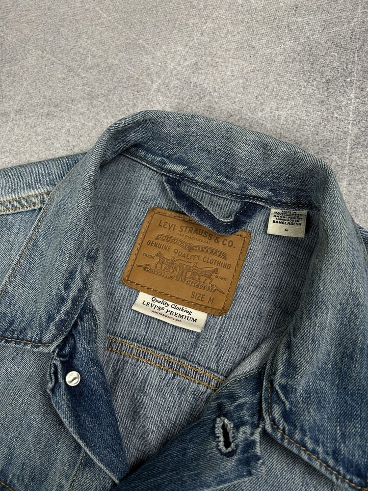 Levis Premium (M) джинсова куртка джинсовка блакитна оригінал