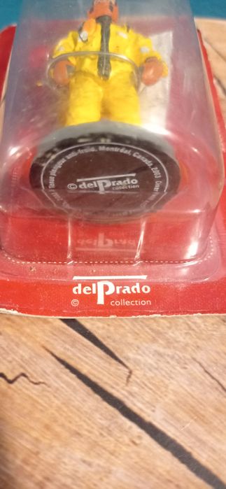 delPrado seria Strażacy świata strażak - nurek 2003 r. figurka nowa