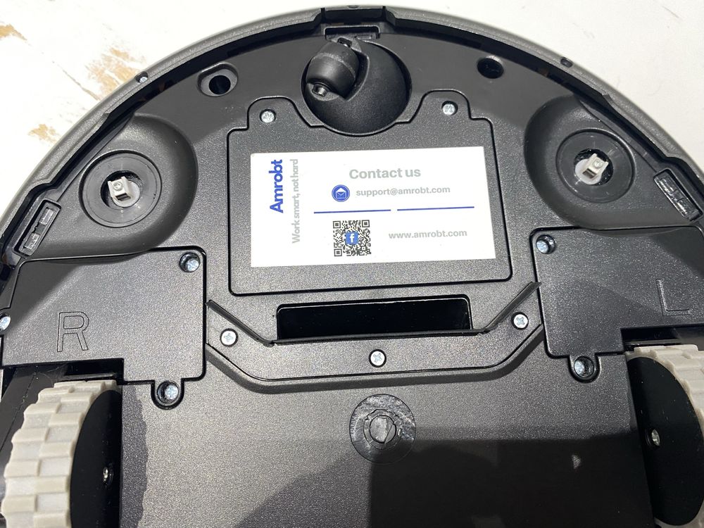 Робот пилосос Аmrobot
