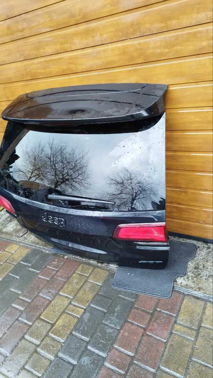 Кришка багажника Jeep Grand Cherokee wk2 ескейп куга