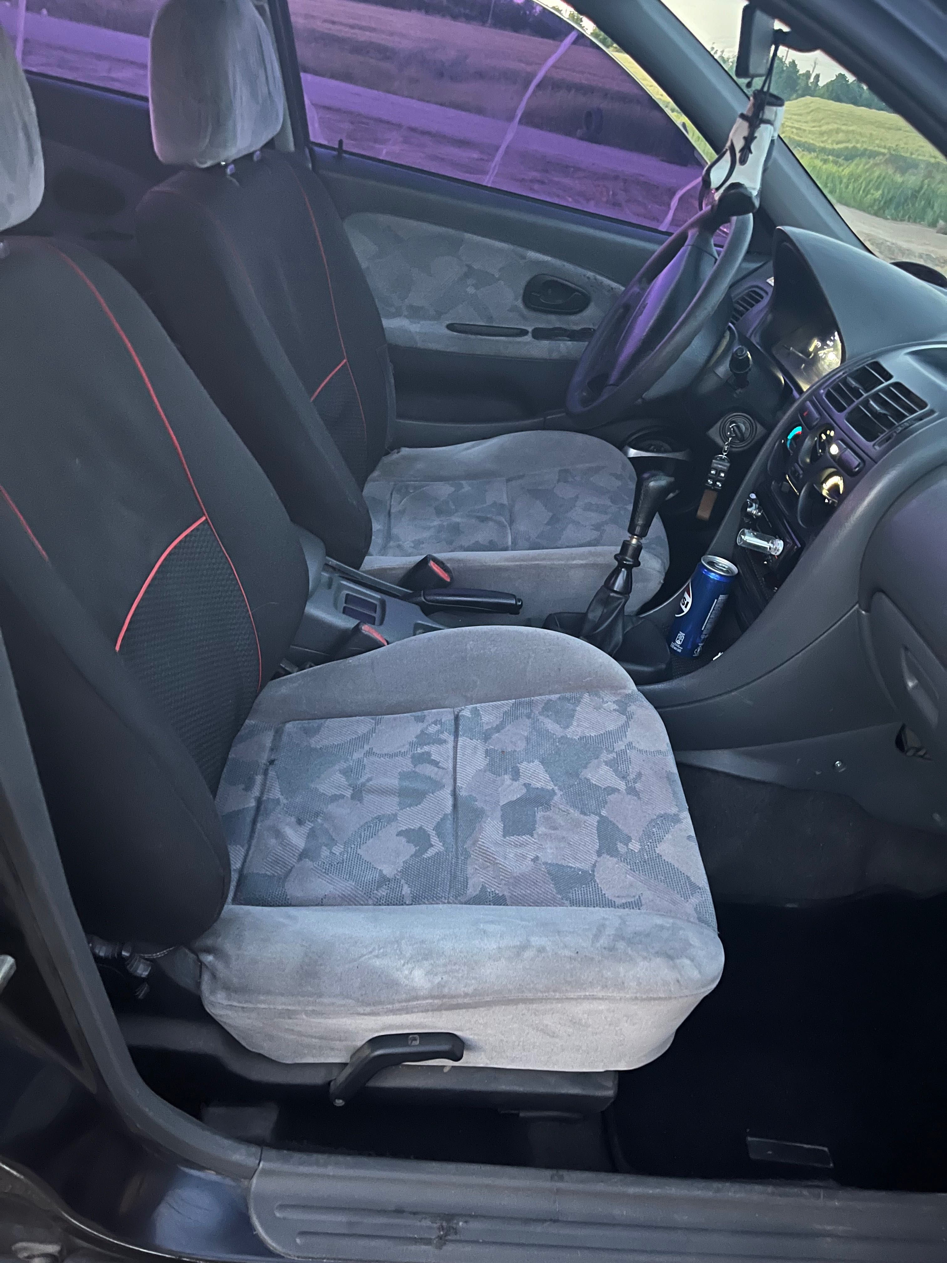 Mitsubishi Carisma 1997 года