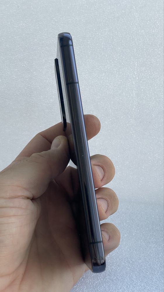 Samsung S22 8/256