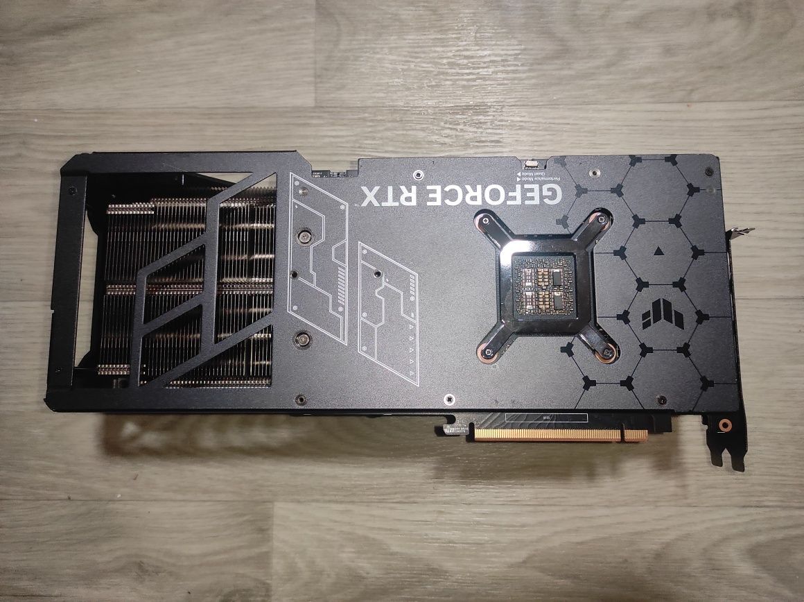ASUS PCI-Ex GeForce RTX 4090 TUF Gaming OC Edition 24GB GDDR6X