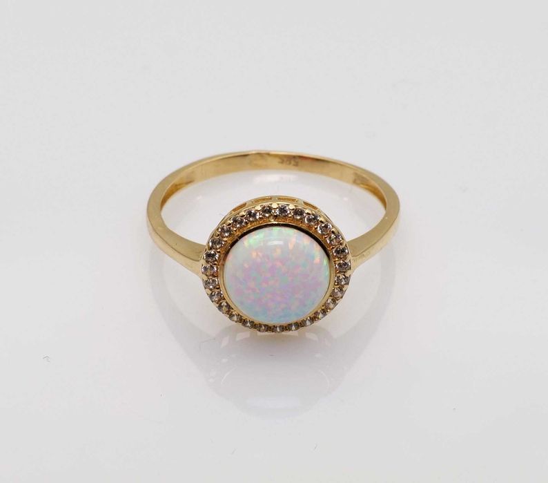 Złoty pierścionek z opalem i cyrkoniami -P/56