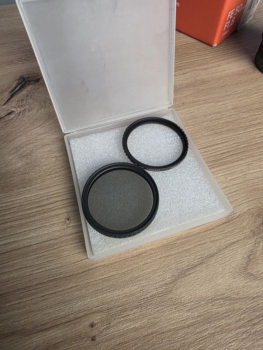 Lente Sony FE 50mm F1.8 + 2 Filtros (CPL + UV) - Novo!