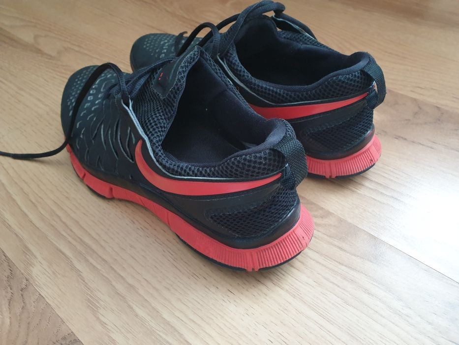 Buty NIKE FREE 5.0 Trainer rozmiar 43 stan bardzo dobry