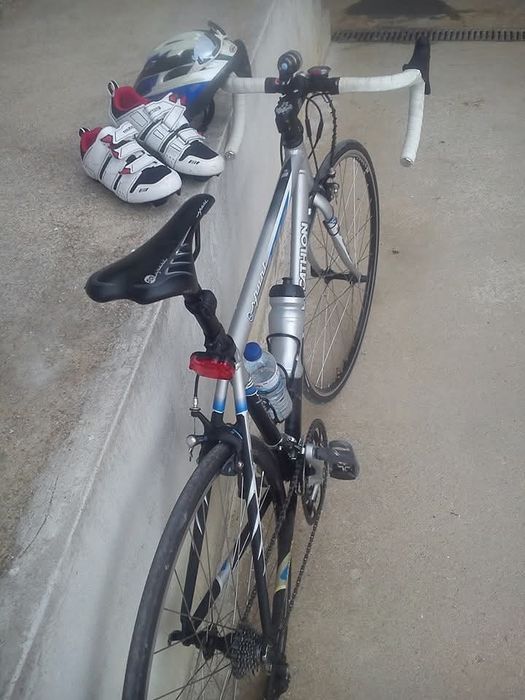 Bicicleta estrada Decathlon