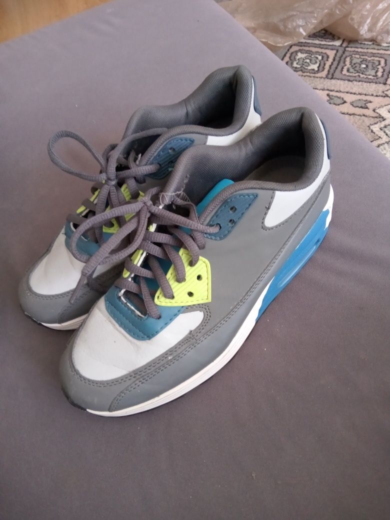 Buty sportowe rozmiar 39