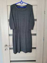 Sweterkowa sukienka Orsay