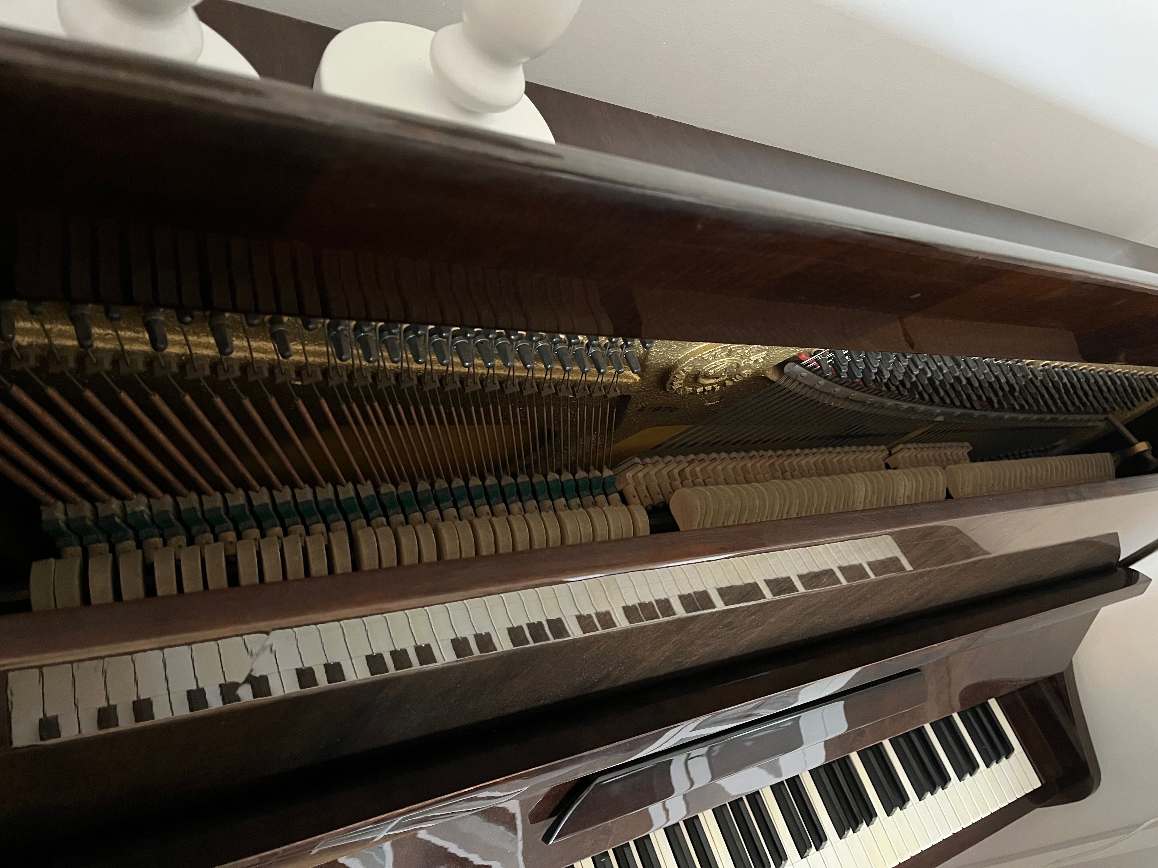 Pianino Calisia w bardzo dobrym stanie