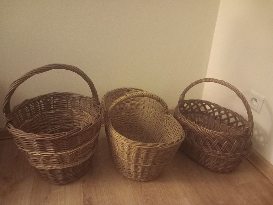 Duży kosz wiklinowy