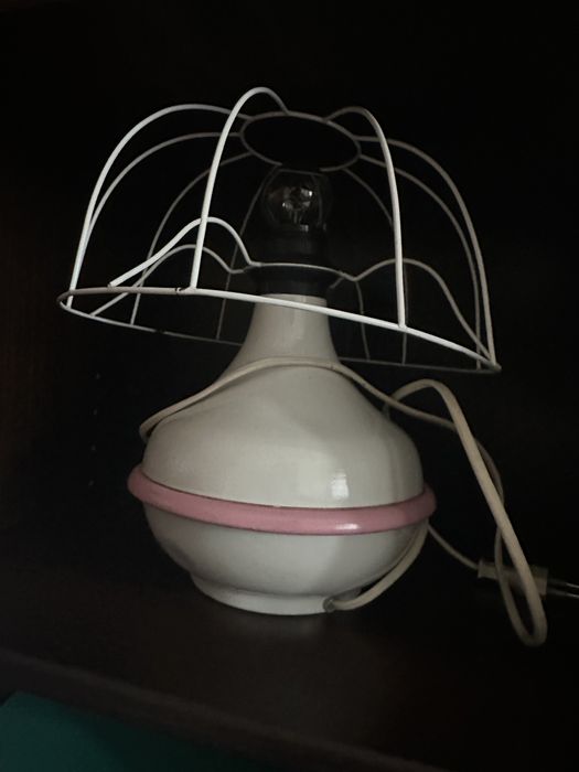 Candeeiro para quarto menina