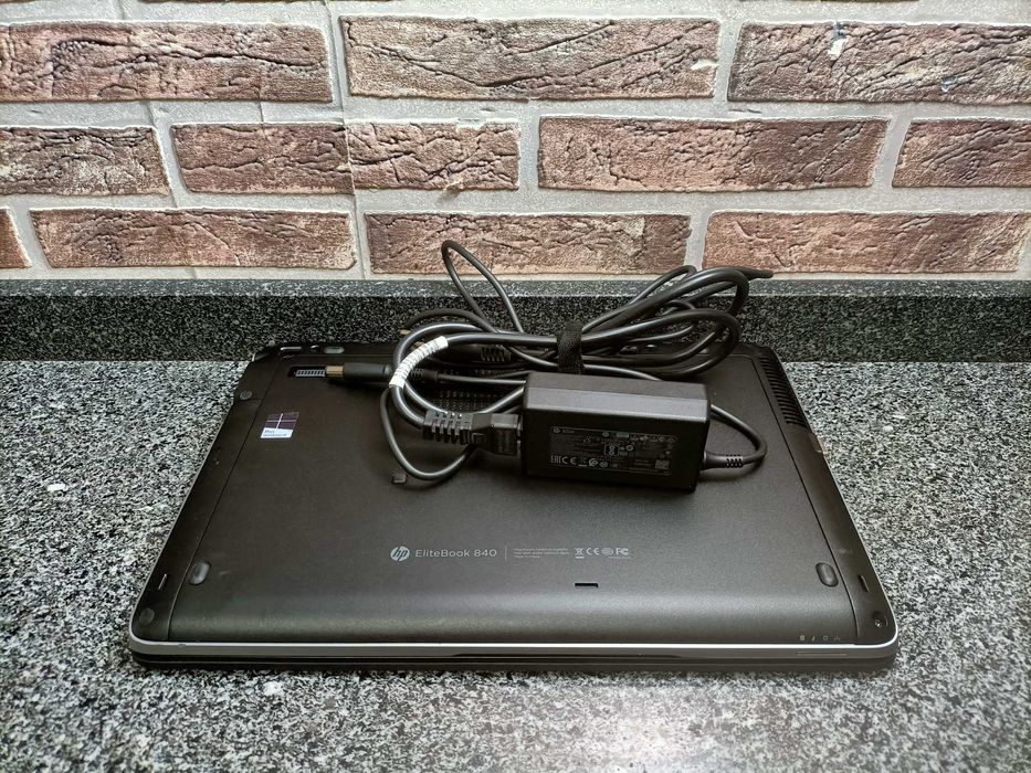 HP Elitebook 840 G1 core i5 SSD 240gb RAM 12gb