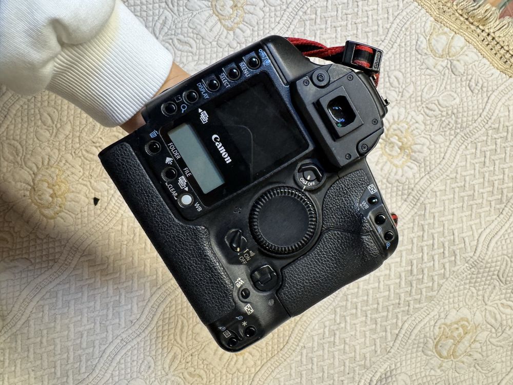 Canon EOS-1 Ds Mark II
