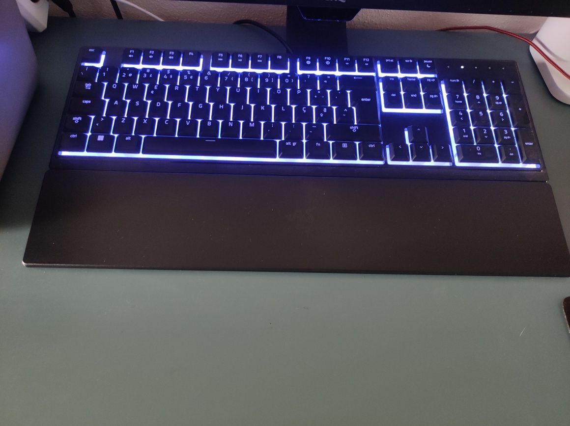 Teclado ornata v3 x razer