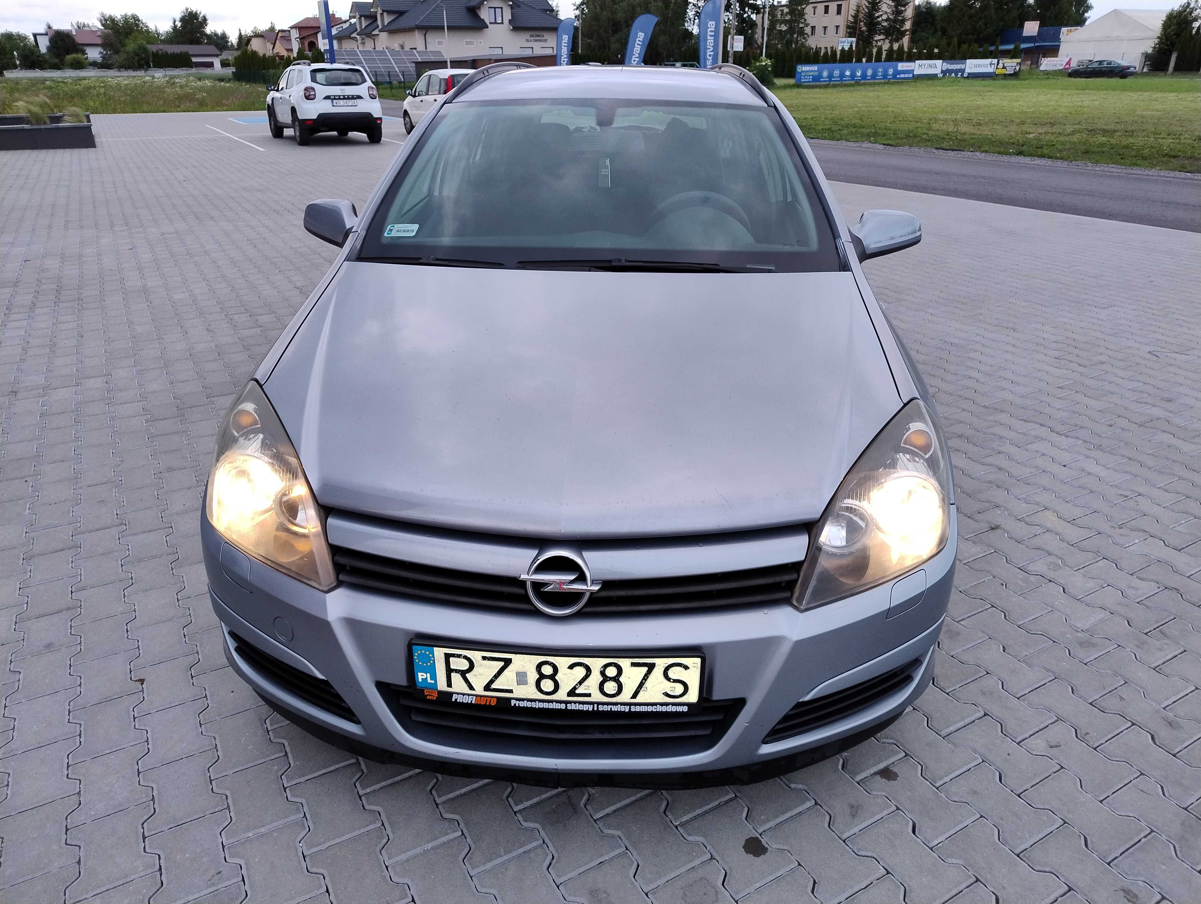Opel Astra 2006 r 1.6 B Klima Tempomat Stan bardzo dobry