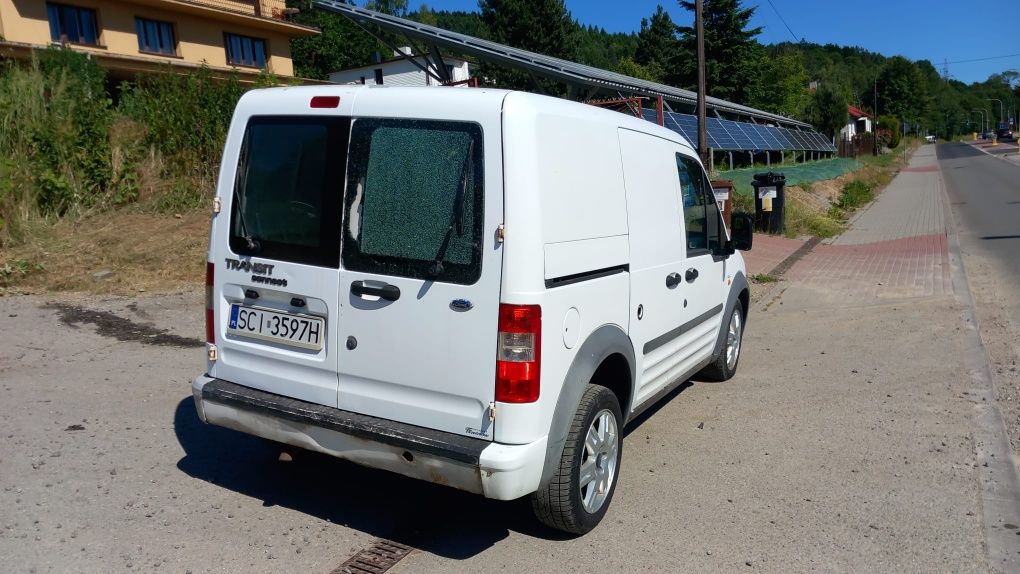 Ford Courier 2010