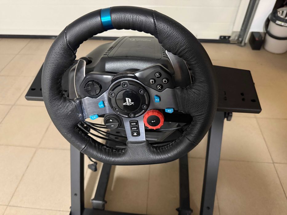 Next Level Racing Wheel Stand 2.0 com banco e Logitech G29