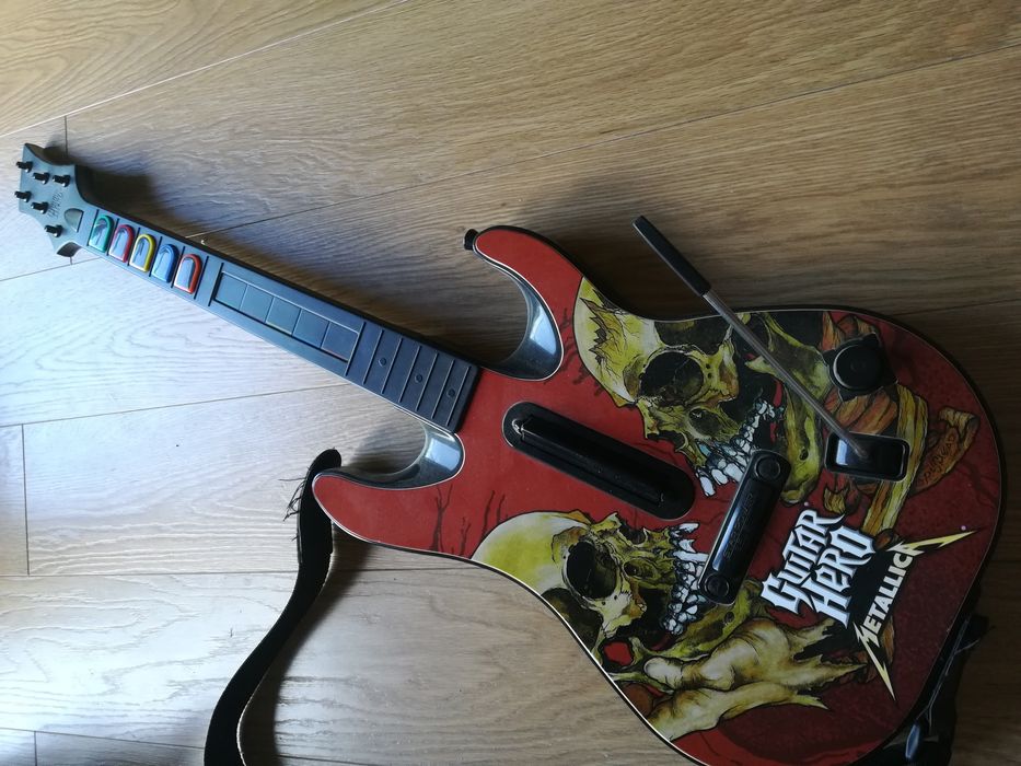 Guitarra PS2 Guitar Hero / Band Hero Edição especial Metallica