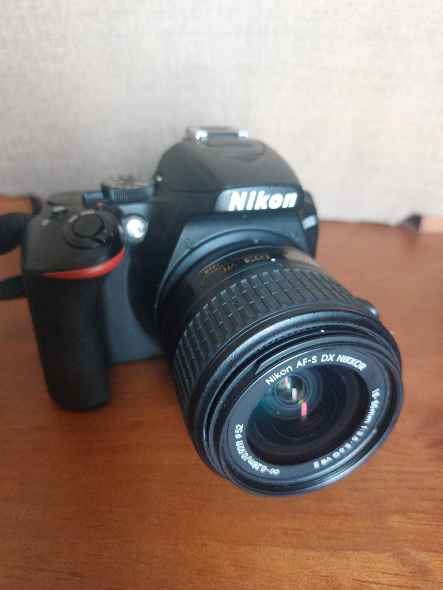 Nikon D3500 + 3 Lentes