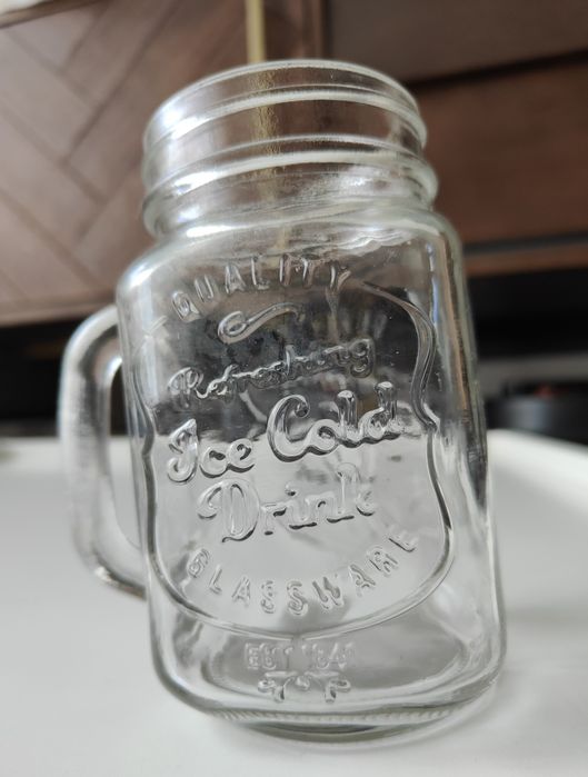 Szklanka z uchwytem, kubek w kształcie słoika, z napisem