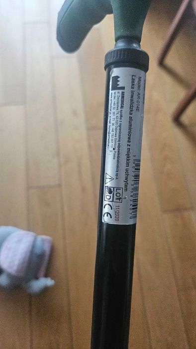 Laska inwalidzkia aluminiowa .