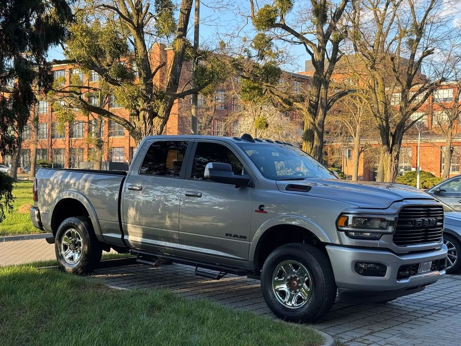 Dodge RAM RAM 3500 DIESEL 6.7 Cummins Laramie