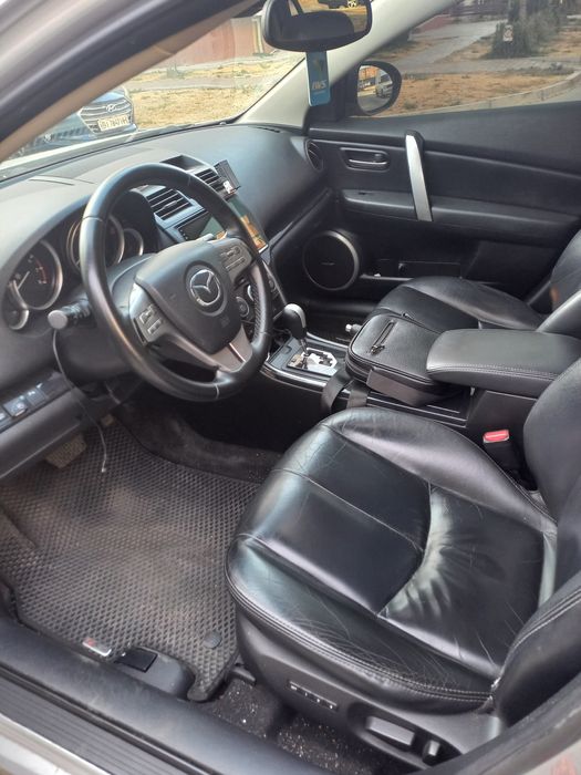 Mazda 6  2009,2.0газ-бензин