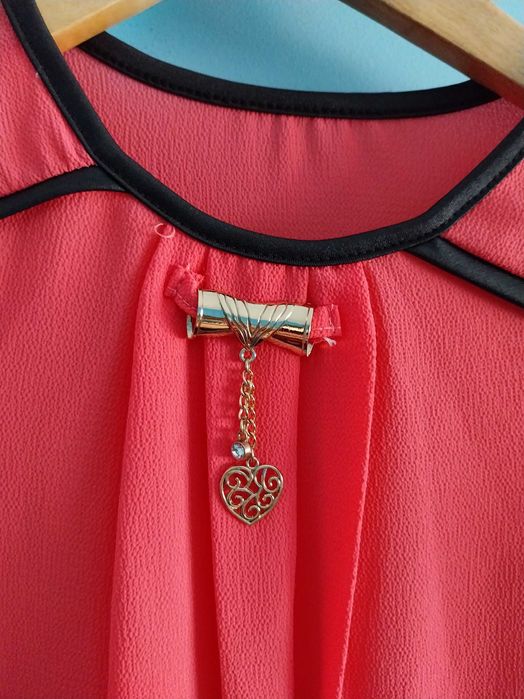 Blusa com pendente coração, tamanho 12, salmão, nova