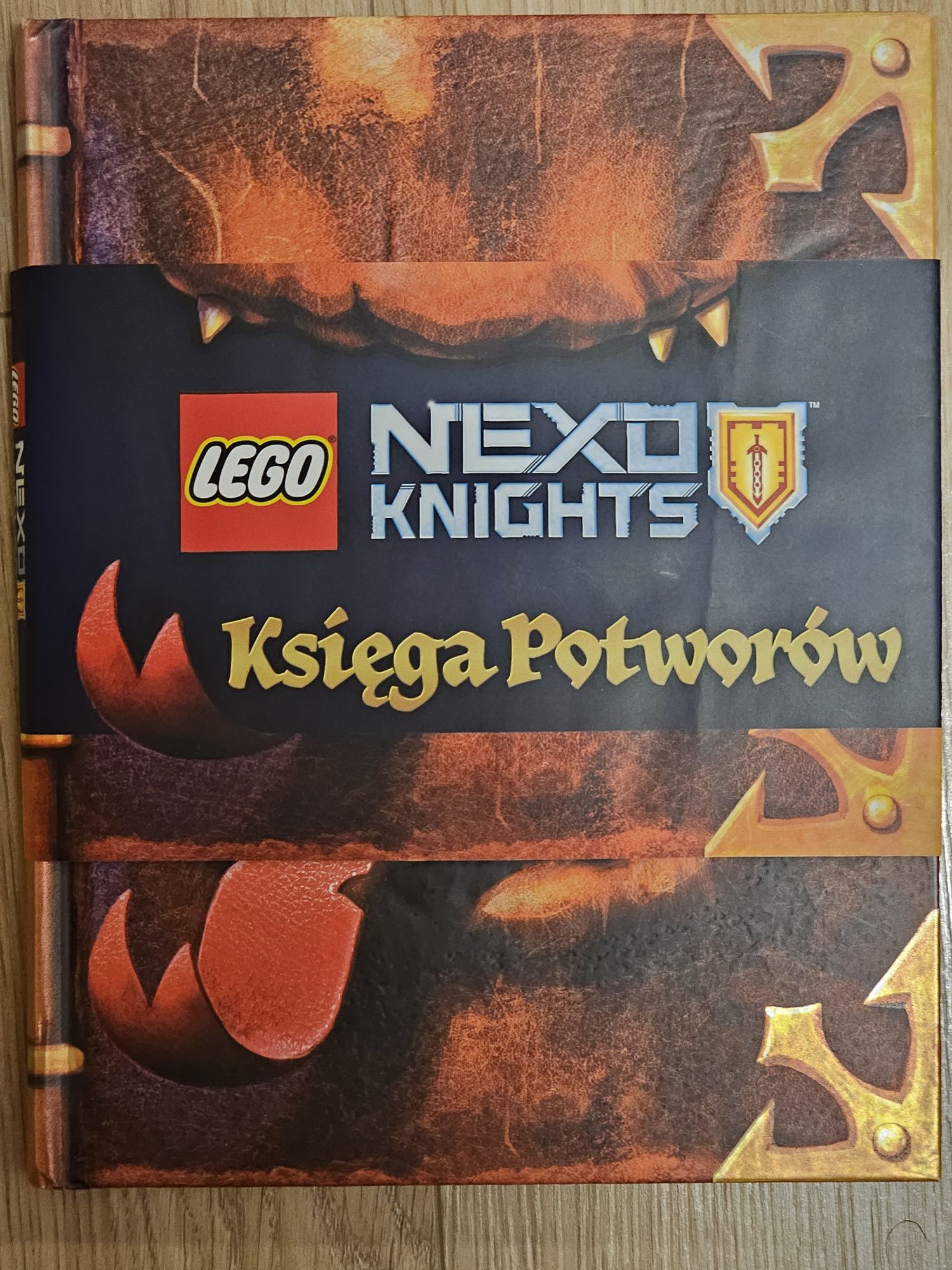 4 książeczki dla dzieci z serii Lego Nexo knights