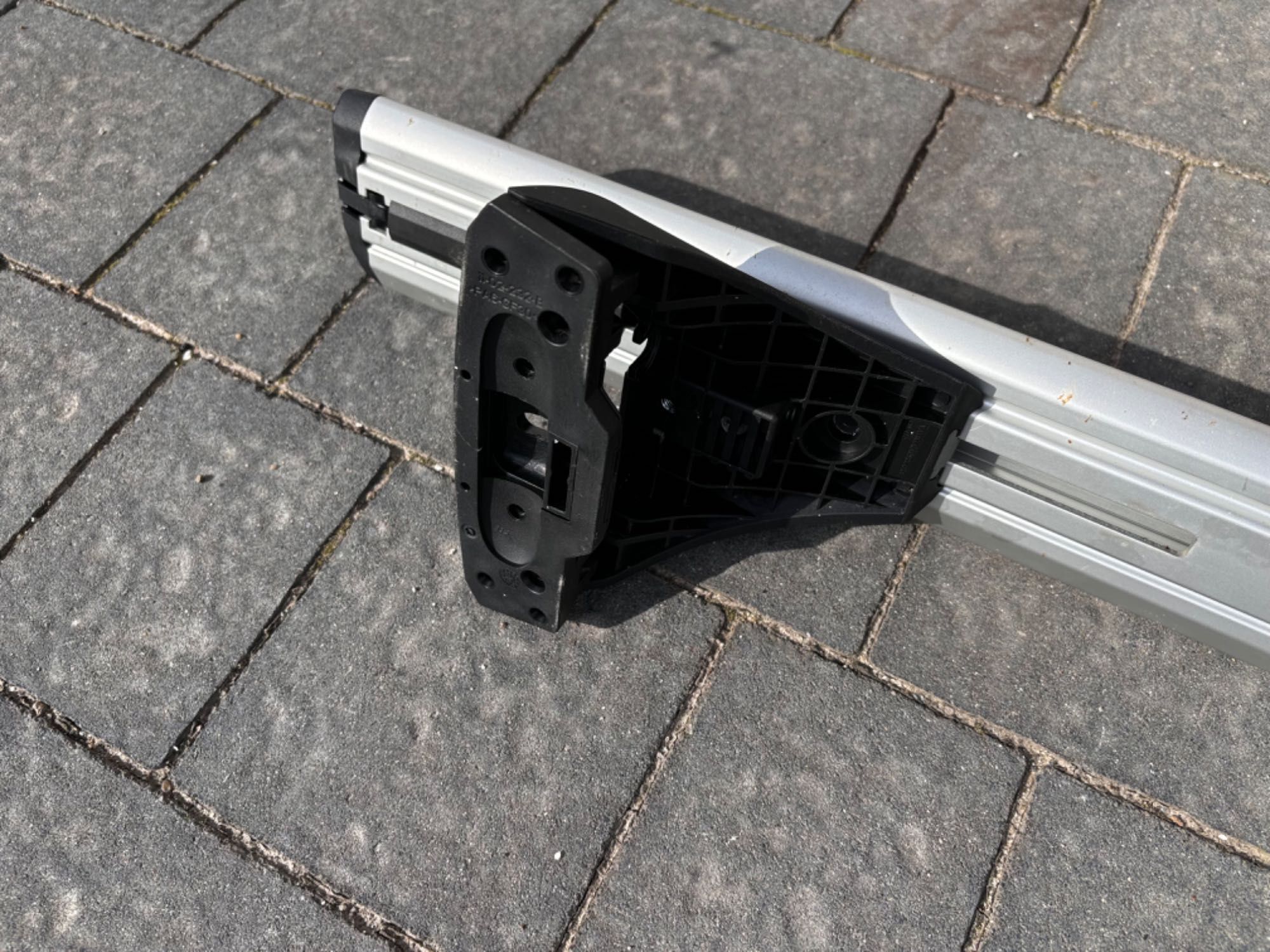 Bagażnik dachowy TAURUS stopy CarryUP + belki AERO + KIT - BMW F30 F31