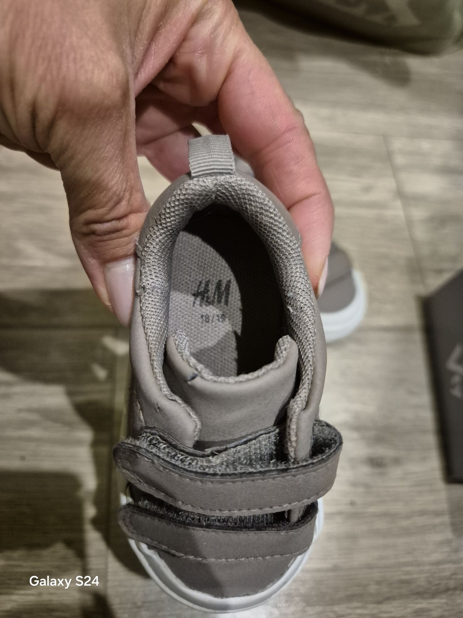 Buty trampki rozmiar 18/19