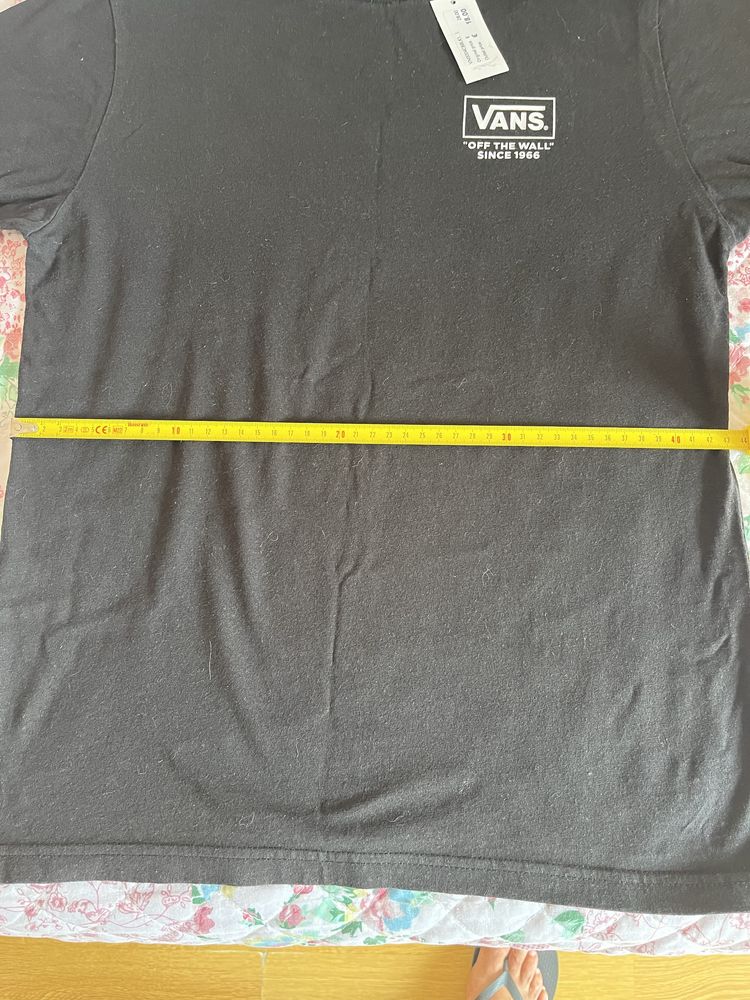T-Shirt Vans, em estado novo