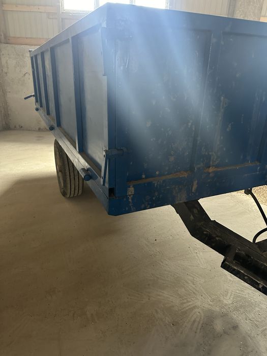 Прицеп до трактора хороший є багато чого іншого такош є і 2 осний