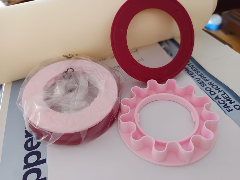 Tupperware rolo de pastelaria com formas