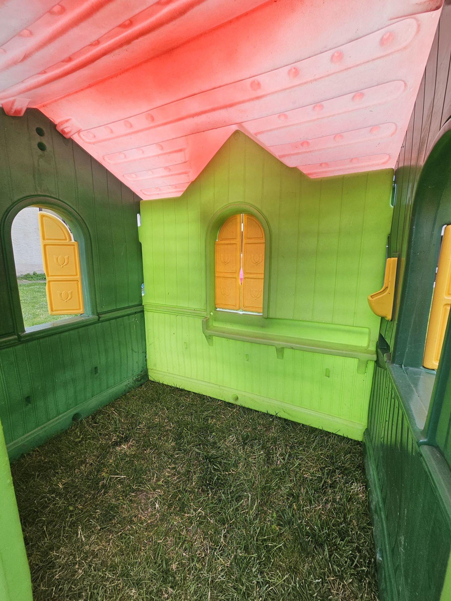 Domek plastikowy do ogrodu dla dzieci Little tikes