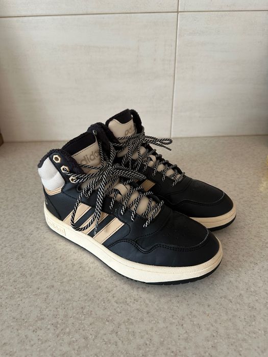 Adidas оригінал 41,5 Кросівки Hoops 3.0 Mid Lifestyle Basketball