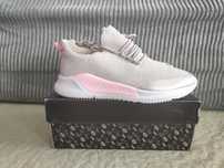 Nowe piękne Adidasy lekkie