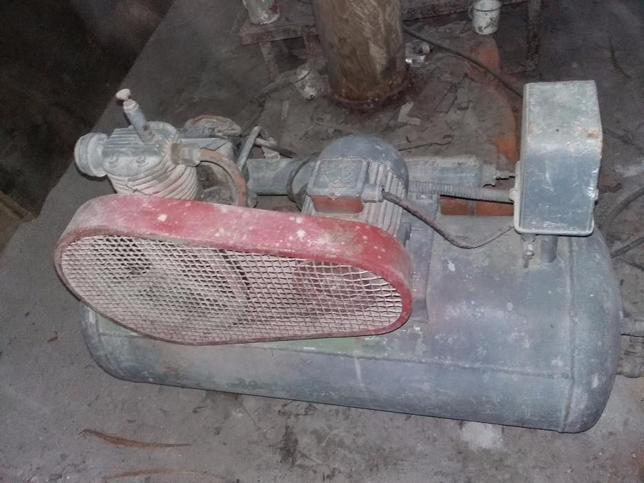 Компрессор промисловий.