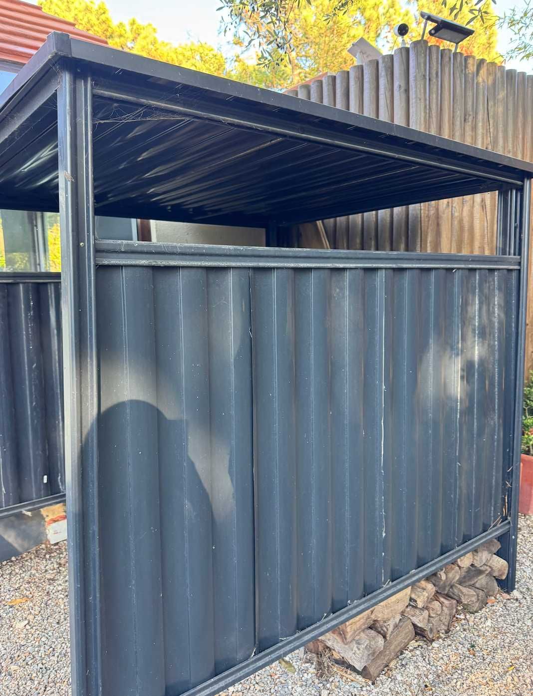 black aluminum bike shed/pergola  (aluminum bike rack/pergola)