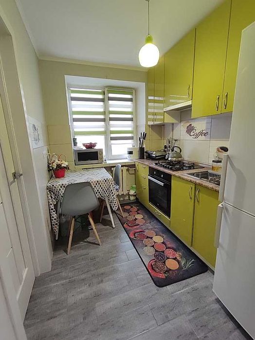 Продається 2-кімн квартира з ремонтом і меблями на вул. Узбецька