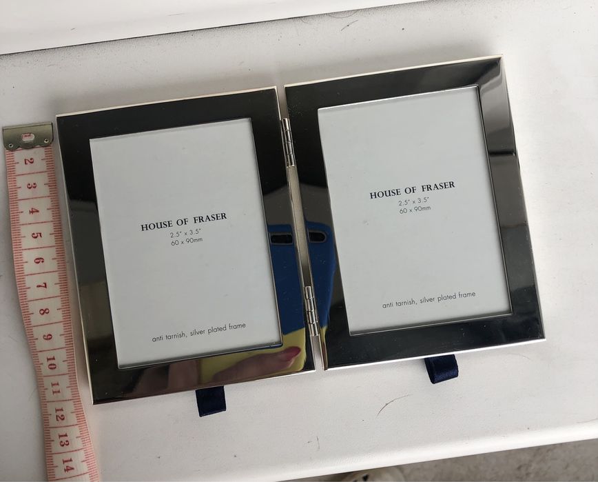 Дві посріблені рамки