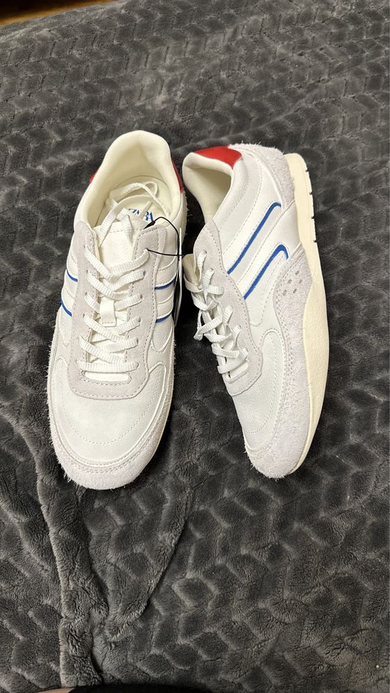 Кросівки zara розмір 39 шкіряні