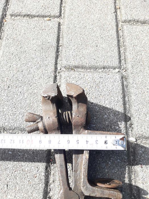 Stare małe imadło imadełko ścisk PRL