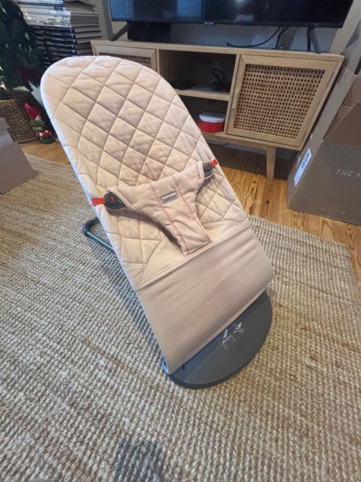 Esperguiçadeira BabyBjorn Rosa