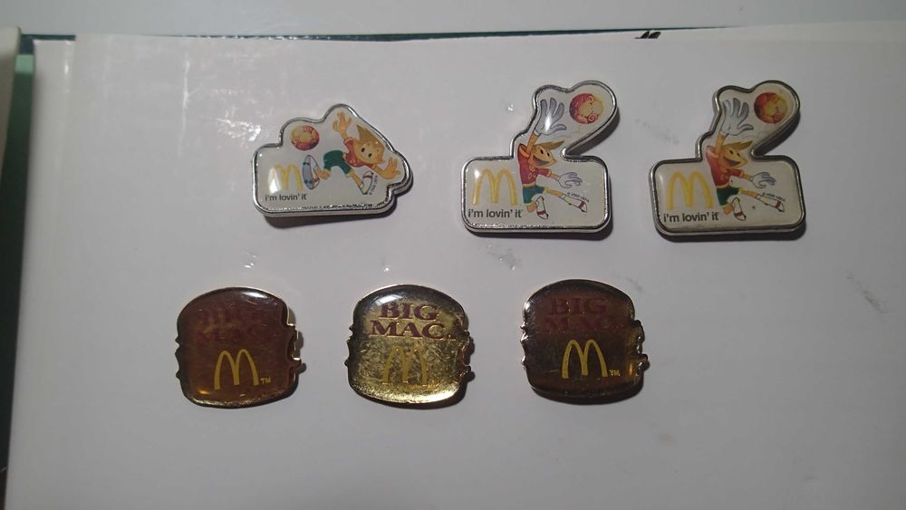 Pins antigos McDonalds e Militares
